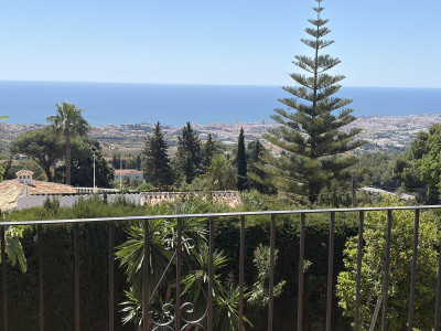 5 Bedroom Detached Villa in Mijas - Image 4