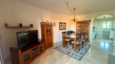2 Bedroom Middle Floor Apartment in Mijas Costa - Image 5