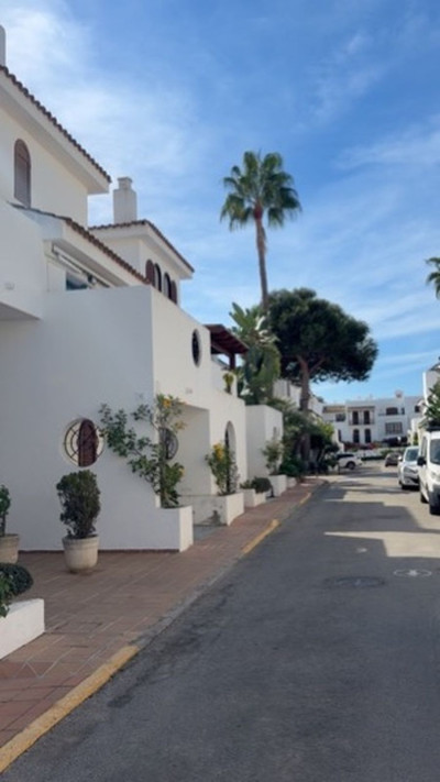 3 Bedroom Townhouse in Cancelada - Image 5