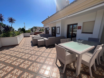 4 Bedroom Penthouse Duplex in The Golden Mile - Image 4
