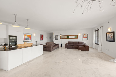 2 Bedroom Ground Floor Apartment in La Mairena - Image 3