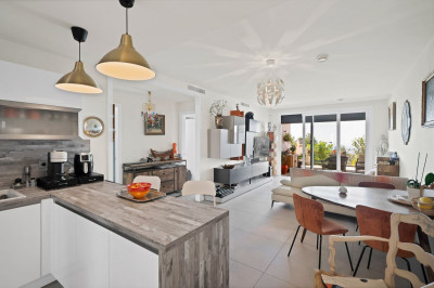 2 Bedroom Ground Floor Apartment in Benalmadena - Image 4