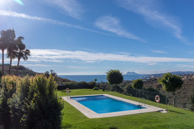 2 Bedroom Ground Floor Apartment in Manilva - Image 2
