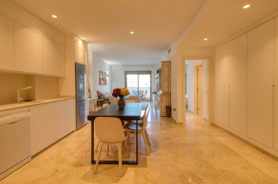 2 Bedroom Ground Floor Apartment in Manilva - Image 4