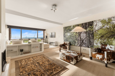 2 Bedroom Middle Floor Apartment in Puerto Banús - Image 1