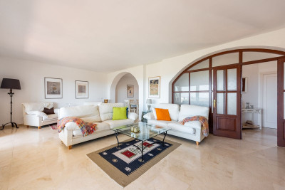 2 Bedroom Townhouse in El Paraiso - Image 3