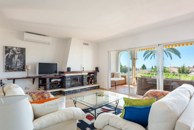 2 Bedroom Townhouse in El Paraiso - Image 5