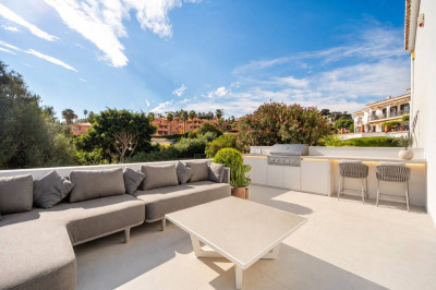 3 Bedroom Ground Floor Apartment in El Paraiso - Image 1