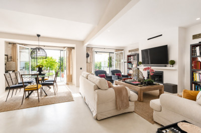 6 Bedroom Townhouse in Guadalmina Alta - Image 2