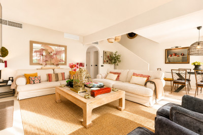 6 Bedroom Townhouse in Guadalmina Alta - Image 4