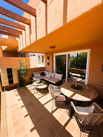 2 Bedroom Middle Floor Apartment in Elviria