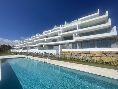 2 Bedroom Ground Floor Apartment in Manilva - Image 3