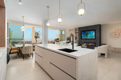 4 Bedroom Penthouse Duplex in Benalmadena - Image 4