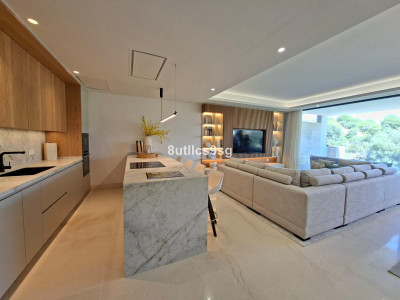 2 Bedroom Middle Floor Apartment in Nueva Andalucía - Image 5