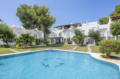 3 Bedroom Semi-Detached House in Nueva Andalucía - Image 3