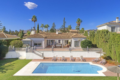 4 Bedroom Detached Villa in Mijas Golf - Image 1