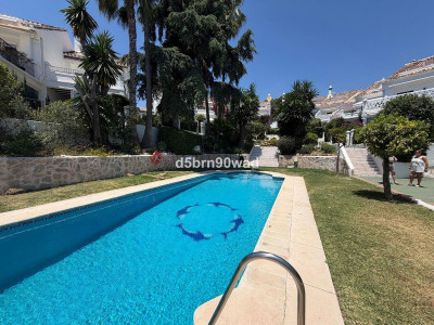 3 Bedroom Townhouse in Marbella - Image 2