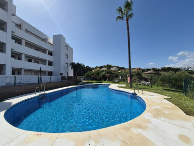3 Bedroom Middle Floor Apartment in Miraflores - Image 1