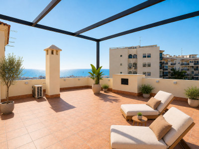 2 Bedroom Middle Floor Apartment in Estepona - Image 1