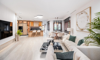 3 Bedroom Middle Floor Apartment in Estepona - Image 1