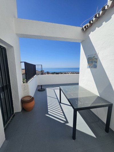3 Bedroom Top Floor Apartment in Riviera del Sol - Image 3