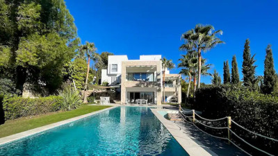 5 Bedroom Detached Villa in Benahavís - Image 3