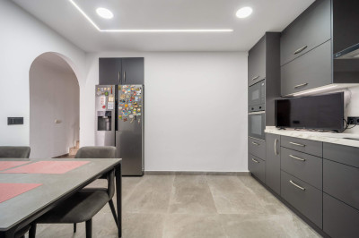 3 Bedroom Semi-Detached House in Estepona - Image 3