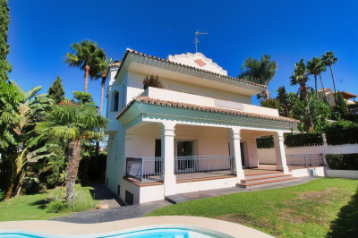 4 Bedroom Detached Villa in Guadalmina Alta - Image 4