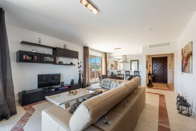 3 Bedroom Penthouse in Atalaya - Image 4
