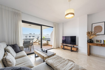 2 Bedroom Ground Floor Apartment in Manilva - Image 1