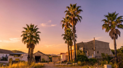 Land in Estepona - Image 3