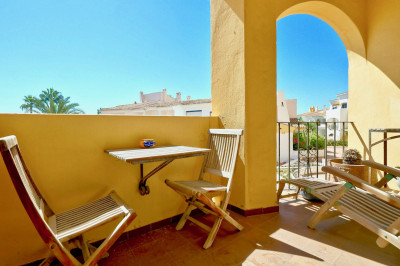 1 Bedroom Middle Floor Apartment in Puerto de Cabopino