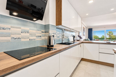 2 Bedroom Townhouse in Calahonda - Image 2