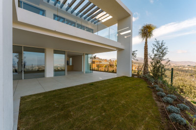 3 Bedroom Ground Floor Apartment in Ojén - Image 1