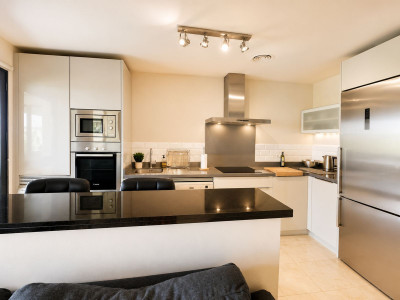 2 Bedroom Middle Floor Apartment in Los Flamingos - Image 3