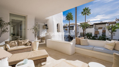 3 Bedroom Middle Floor Apartment in The Golden Mile - Image 4