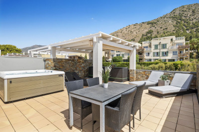 2 Bedroom Penthouse Duplex in Benalmadena - Image 4