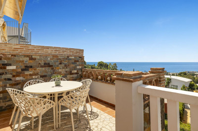 2 Bedroom Penthouse Duplex in Benalmadena - Image 5