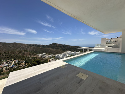 3 Bedroom Penthouse Duplex in Ojén - Image 2