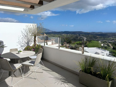 2 Bedroom Penthouse in La Cala de Mijas - Image 4