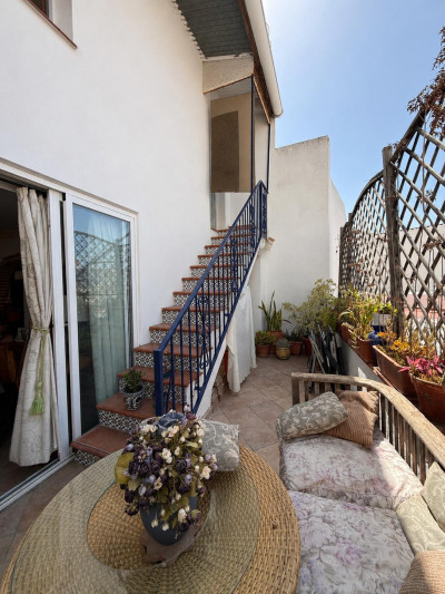 6 Bedroom Townhouse in Marbella - Image 5