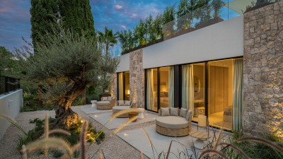 4 Bedroom Detached Villa in Nueva Andalucía - Image 5