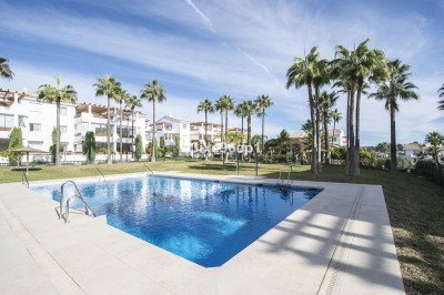 2 Bedroom Middle Floor Apartment in Selwo