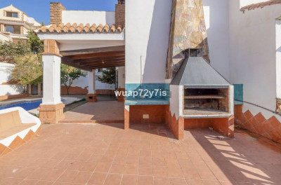 5 Bedroom Detached Villa in Benalmadena - Image 3