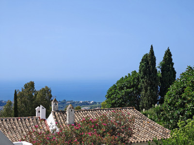 4 Bedroom Townhouse in Altos de los Monteros - Image 1