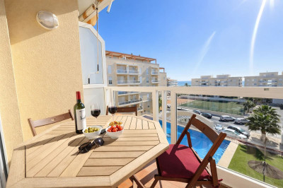 2 Bedroom Middle Floor Apartment in San Luis de Sabinillas