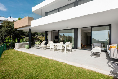 3 Bedroom Ground Floor Apartment in Artola - Image 2