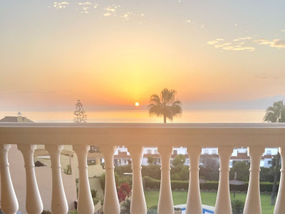 2 Bedroom Top Floor Apartment in Manilva - Image 2