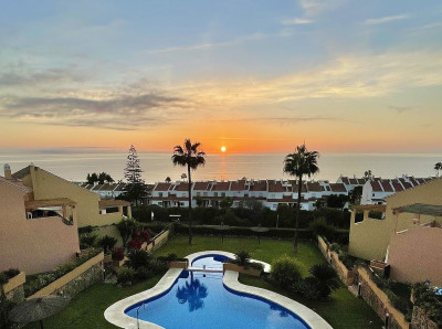 2 Bedroom Top Floor Apartment in Manilva - Image 3