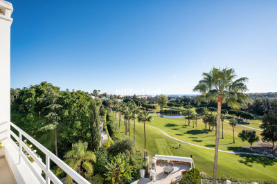 5 Bedroom Penthouse Duplex in Nueva Andalucía - Image 1